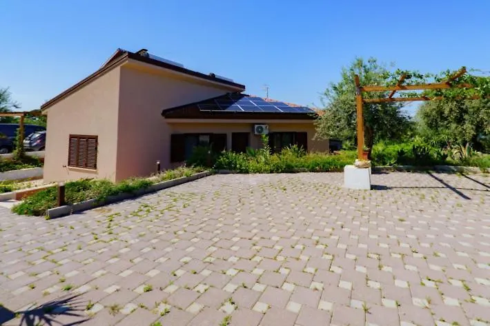 צ'פאלו Villa Giorgia 2020 0*,